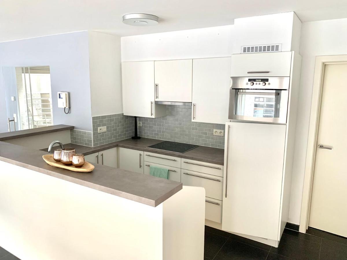 Vakantieappartement Emiel Centrum Oostende Met Garage Luaran gambar
